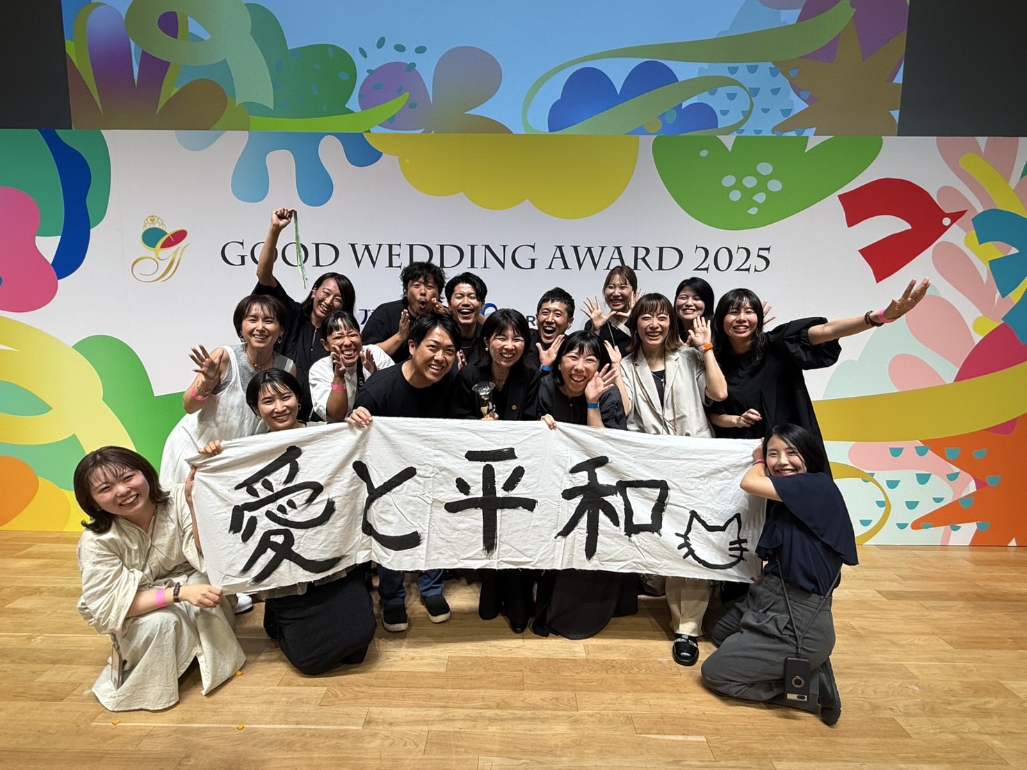 WEDDING LAPPLEスタッフと応援団全員での記念ショット
